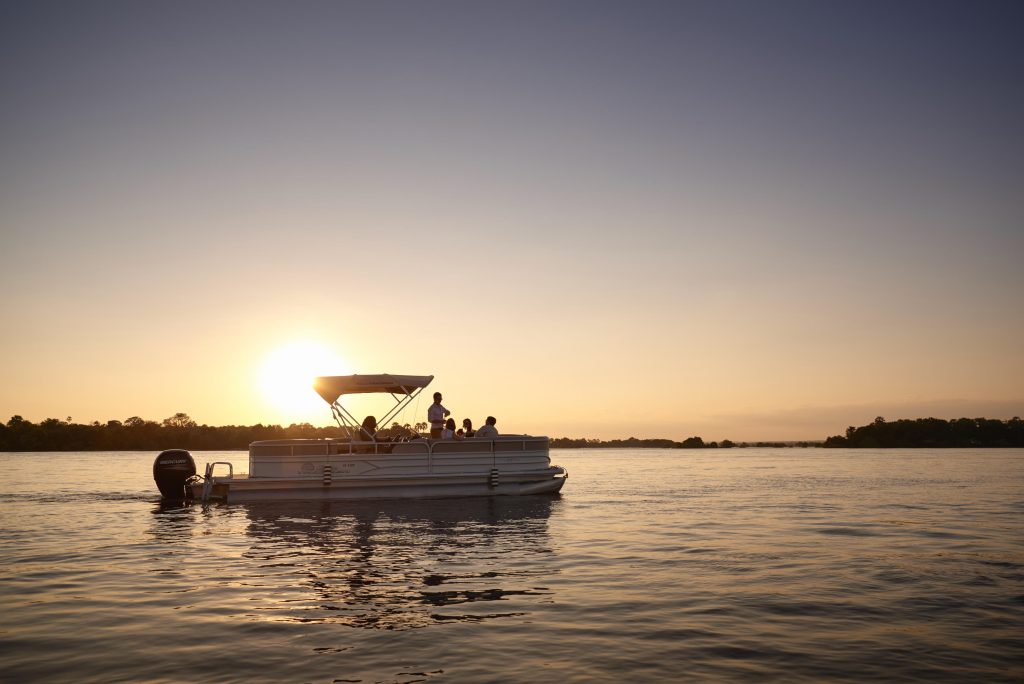 mw180414zambeziriverlodge_04_417 Luxury boat cruise with sundowners in Zimbabwe