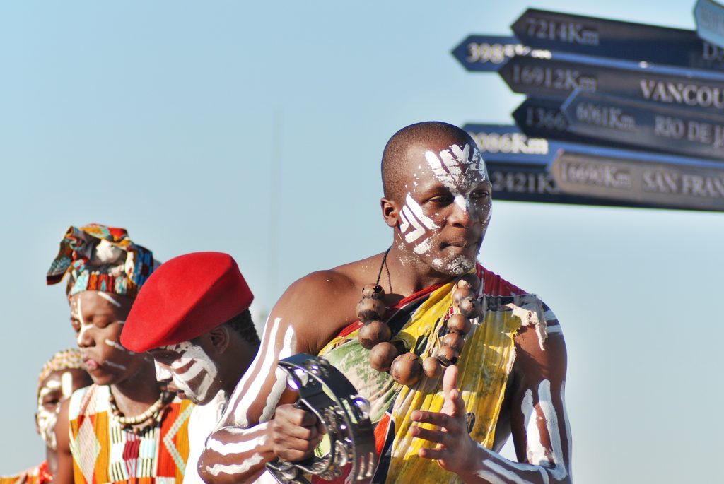 shutterstock_123984145 South African cultural tour with locals dancing