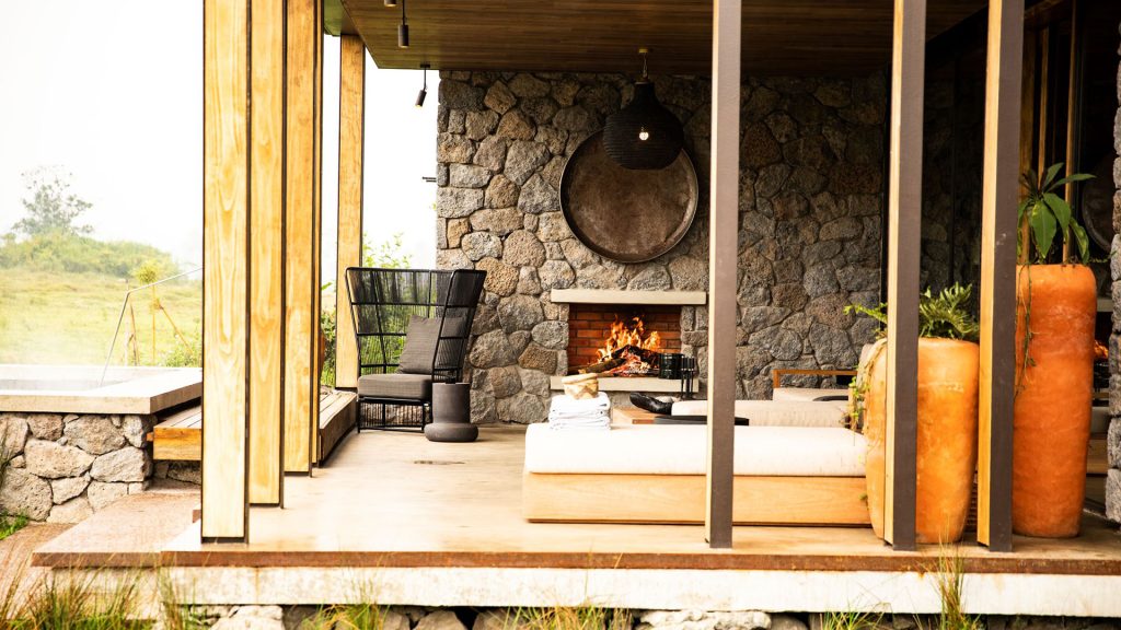 rwanda-singita-kwitonda-lodge-gallery-suite-deck rwanda-singita-kwitonda-lodge-gallery-suite-deck