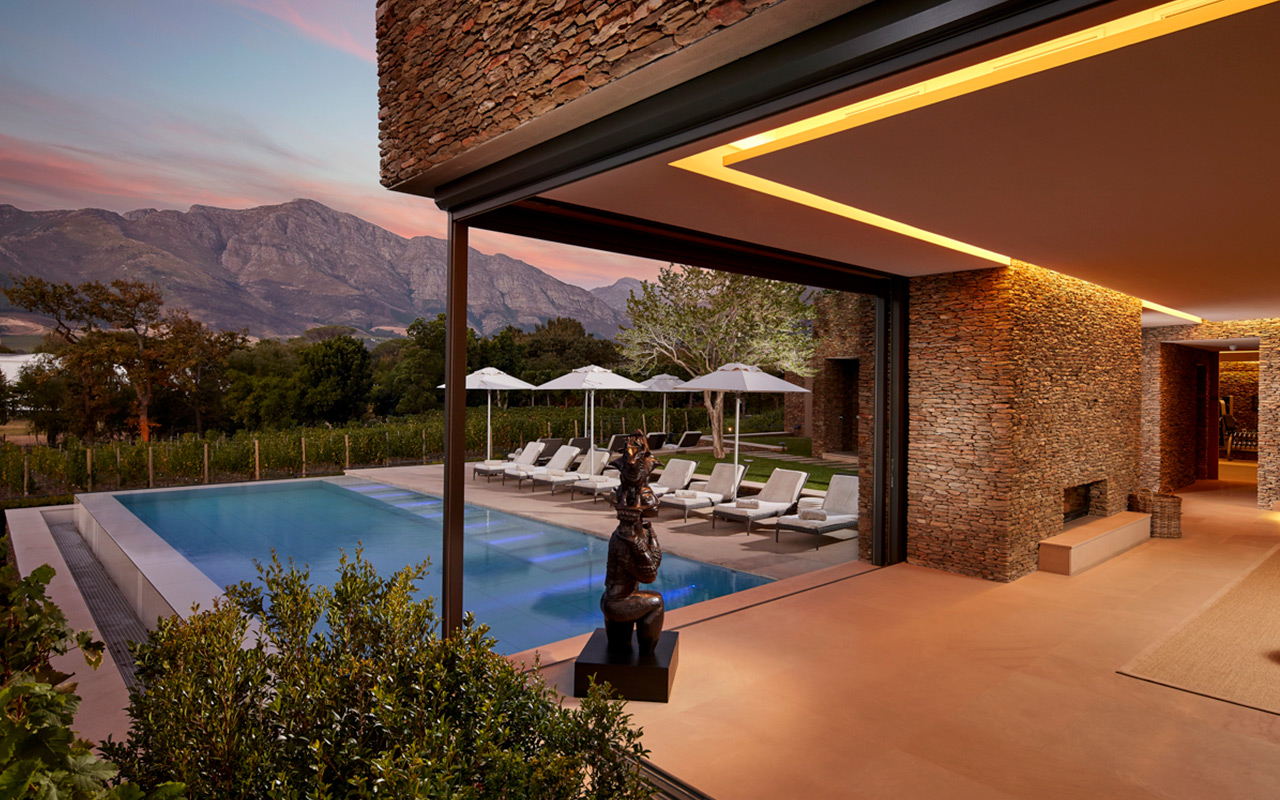 Leeu-Estates-cape-winelands-spa-pool